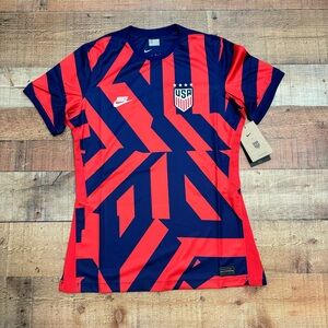 NWT- Nike Women's USA 2021 Away Soccer Jersey - Size M - CZ4317 - Blue/Red